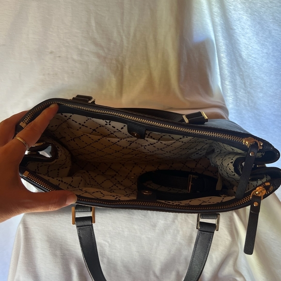 Kate Spade purse - Picture 2 of 2